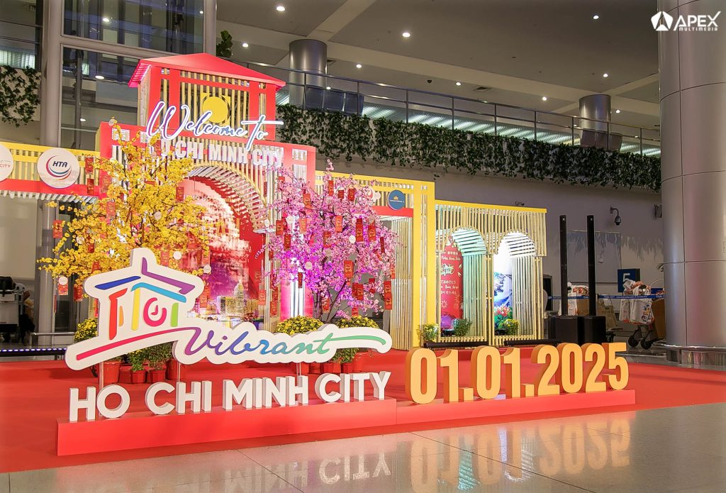 Lễ đón khách quốc tế đến TP.HCM đầu năm 2025 11 APEX8277 2